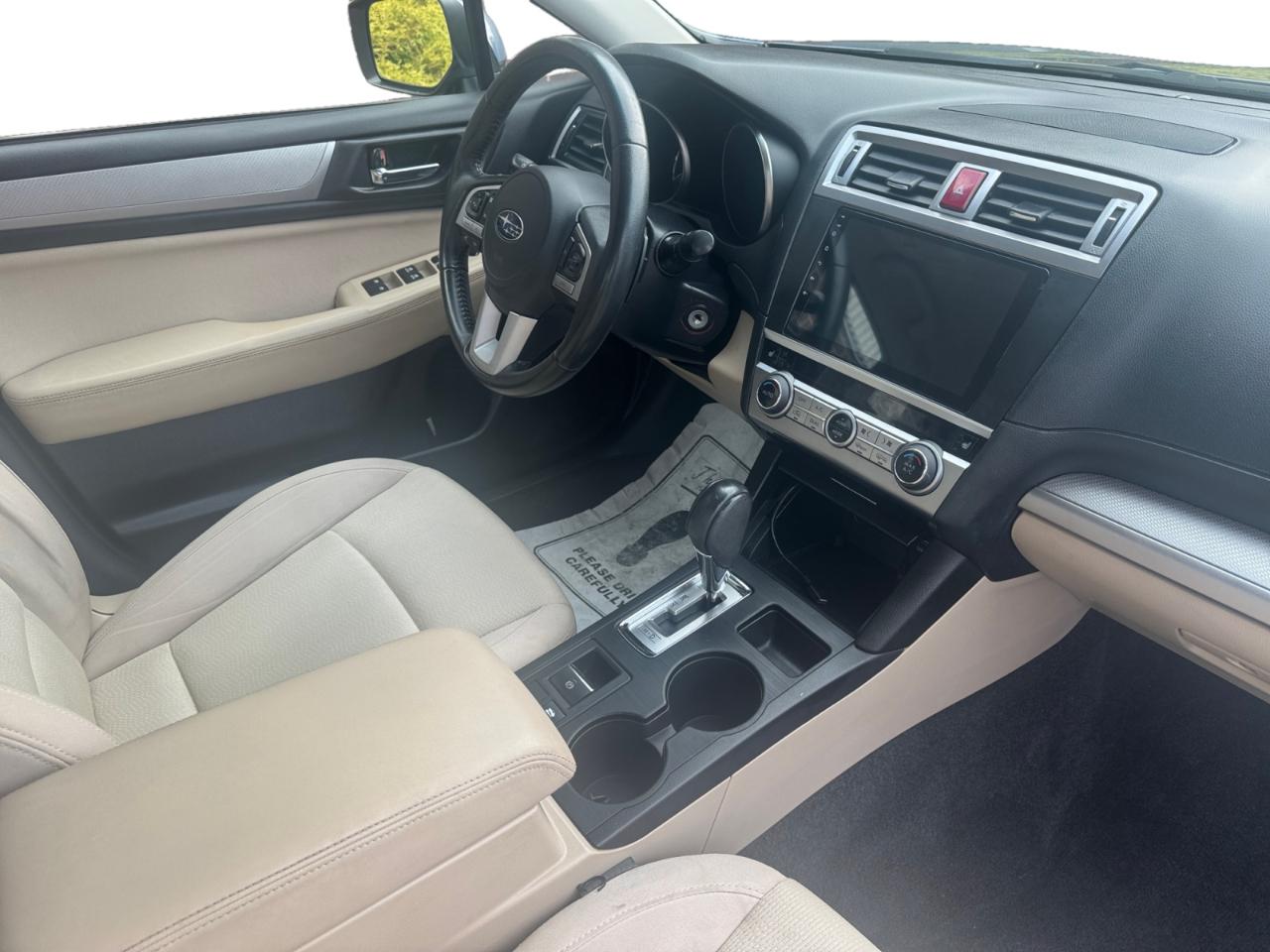 Subaru Legacy 4dr Sdn 2.5i Premium PZEV 2015