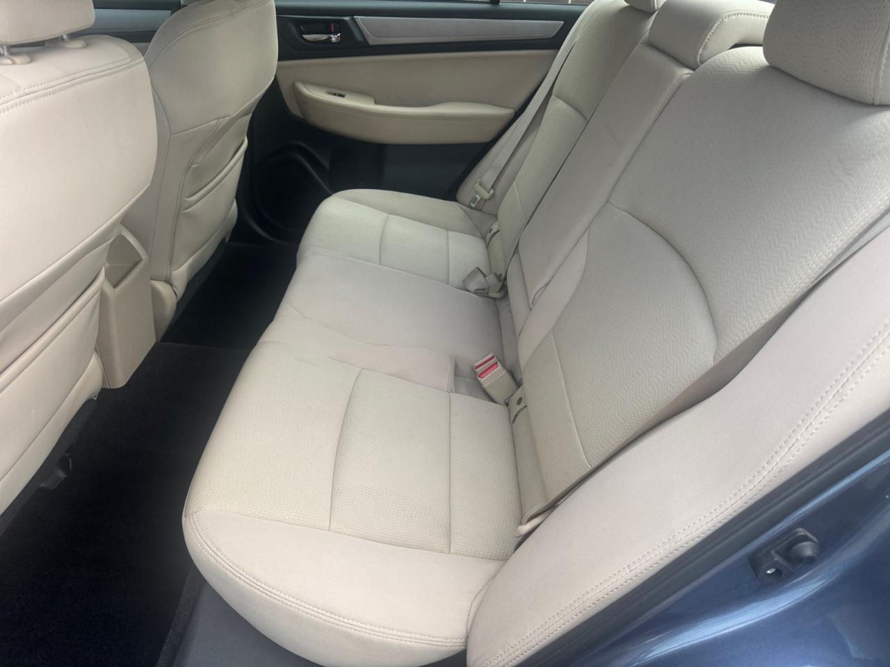 Subaru Legacy 4dr Sdn 2.5i Premium PZEV 2015