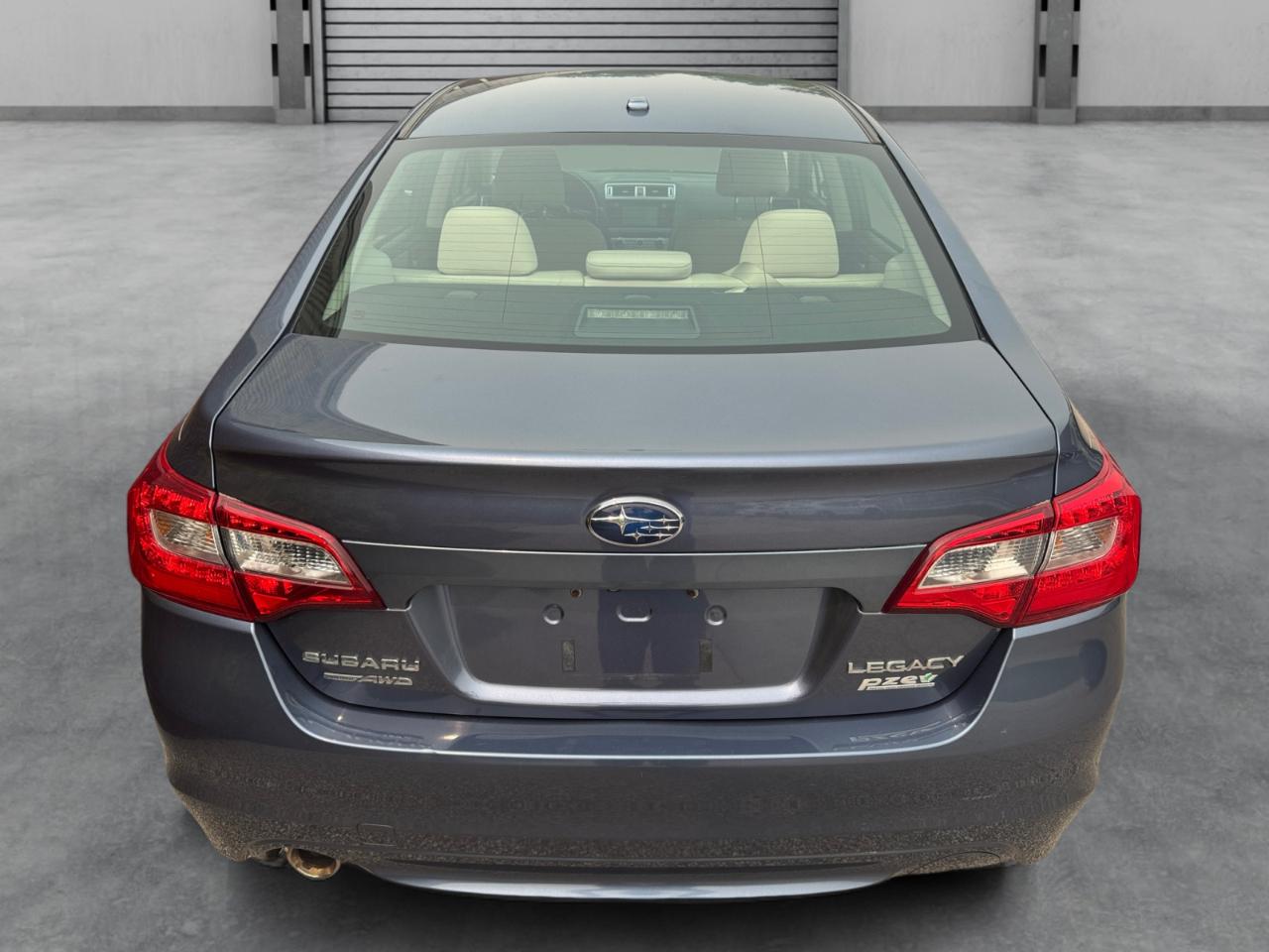 Subaru Legacy 4dr Sdn 2.5i Premium PZEV 2015