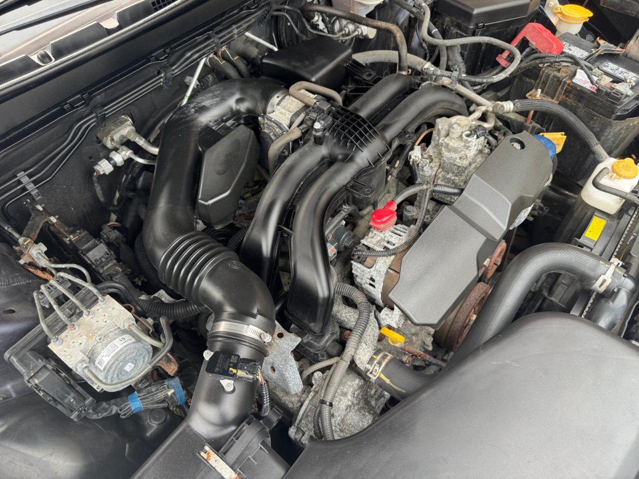 Subaru Legacy 4dr Sdn 2.5i Premium PZEV 2015