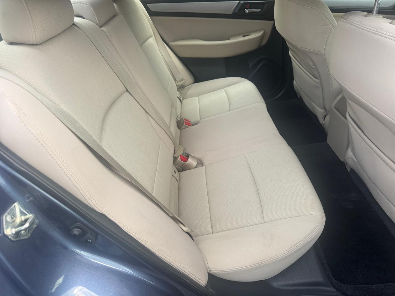 Subaru Legacy 4dr Sdn 2.5i Premium PZEV 2015