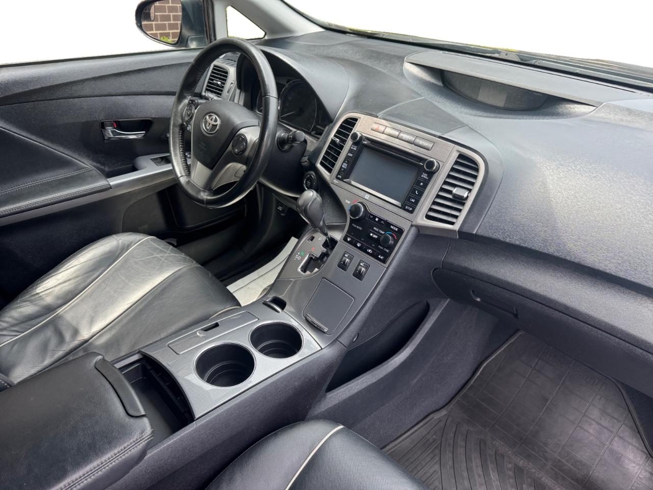 Toyota Venza 4dr Wgn V6 AWD XLE (Natl) 2014