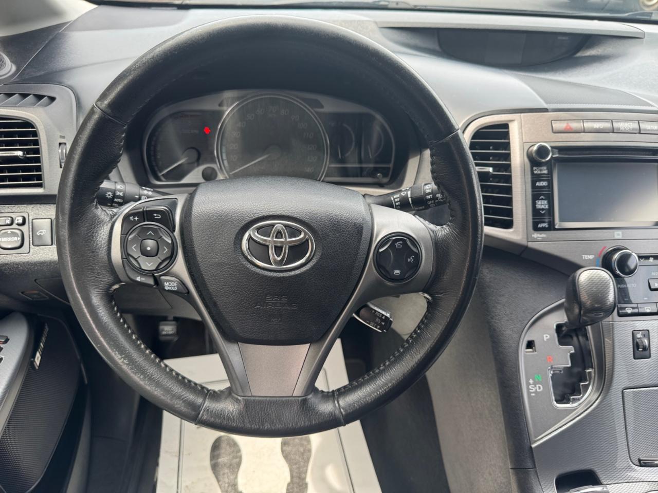 Toyota Venza 4dr Wgn V6 AWD XLE (Natl) 2014