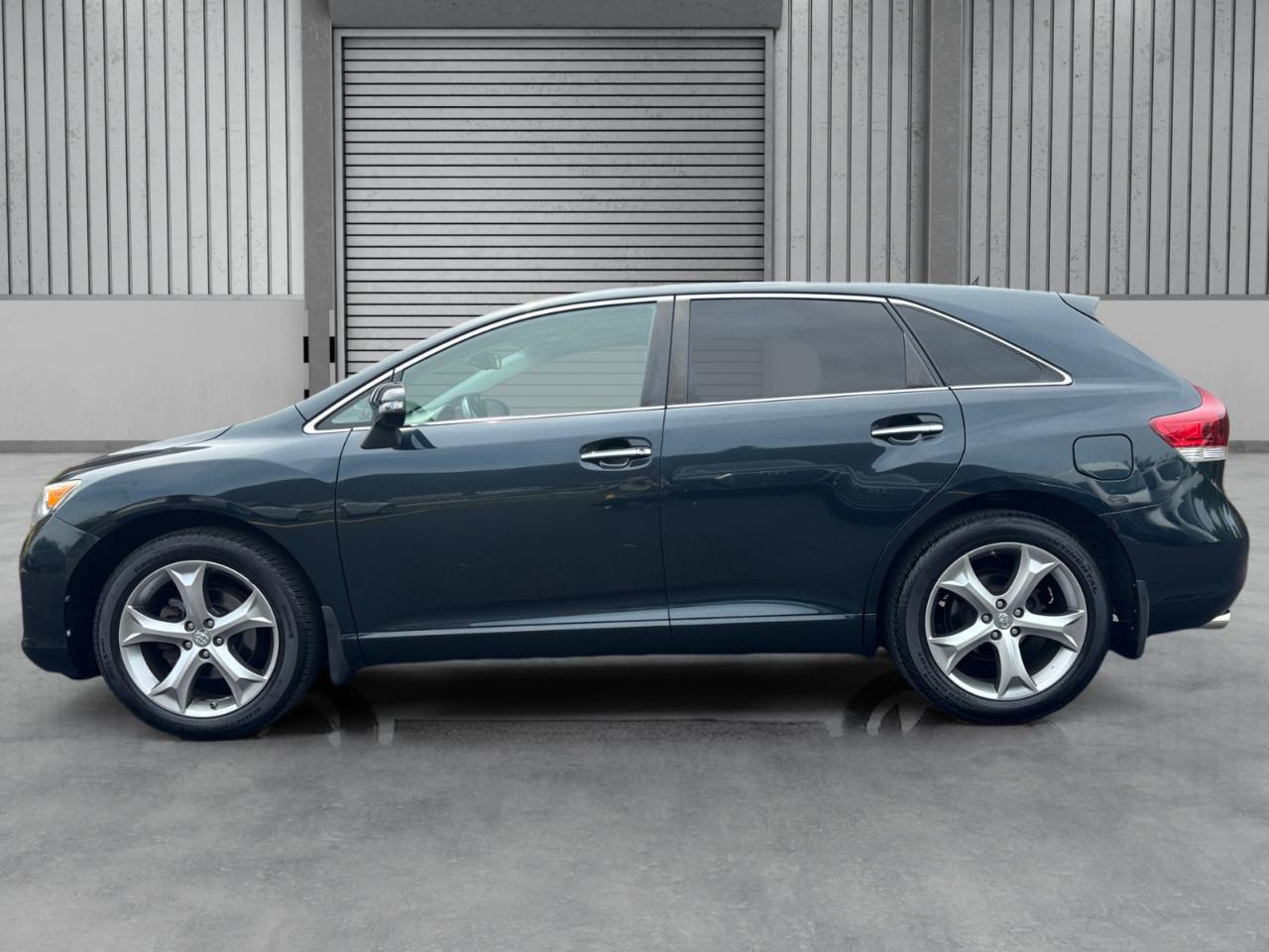 Toyota Venza 4dr Wgn V6 AWD XLE (Natl) 2014