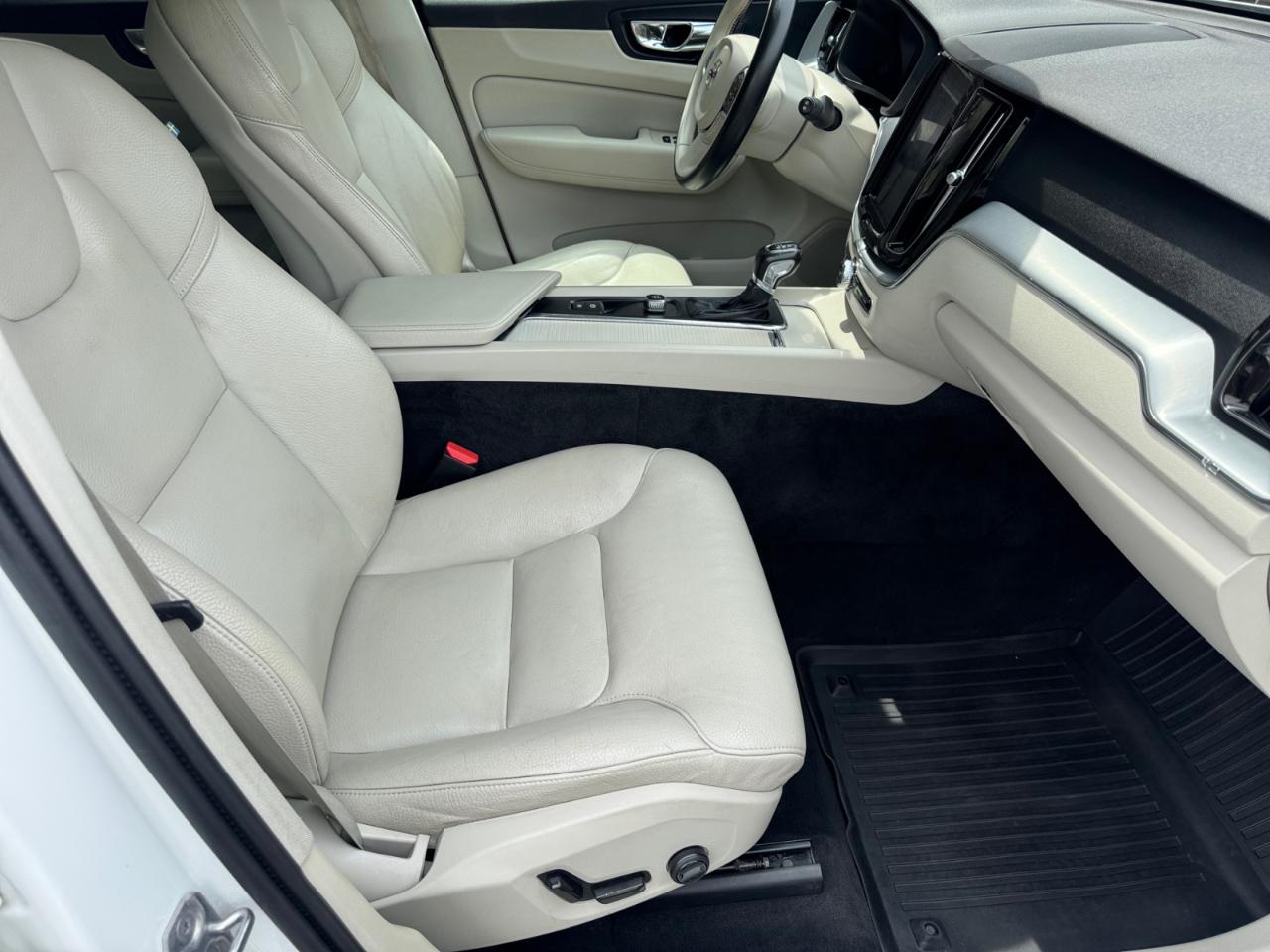 Volvo XC60 T6 AWD Momentum 2018