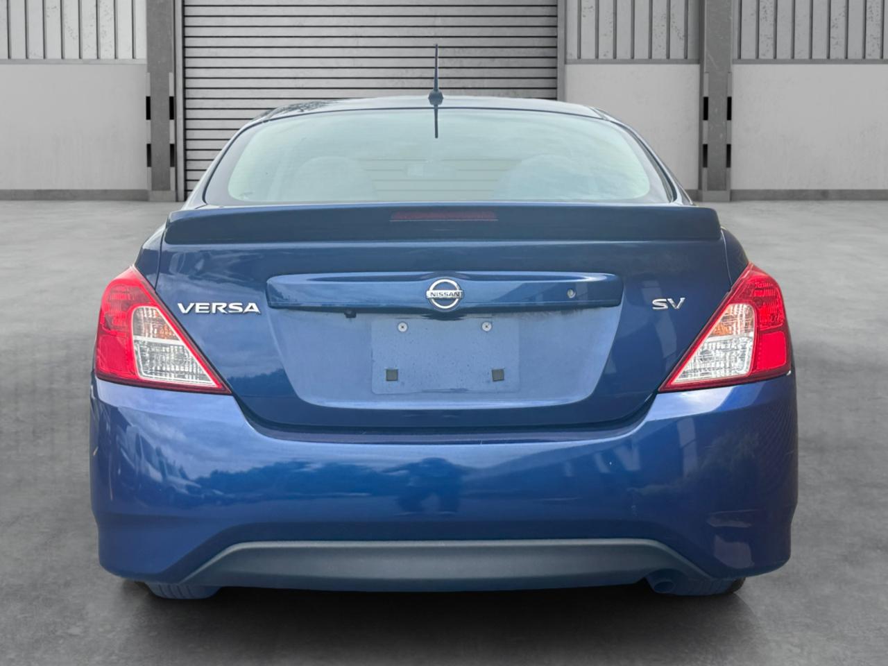 Nissan Versa Sedan SV CVT 2019