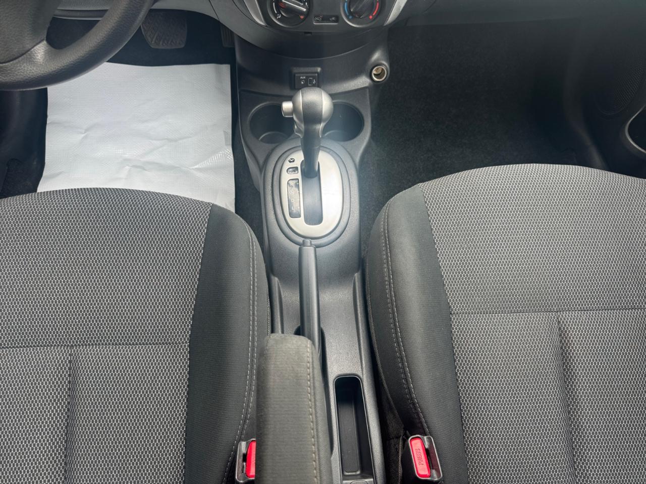 Nissan Versa Sedan SV CVT 2019