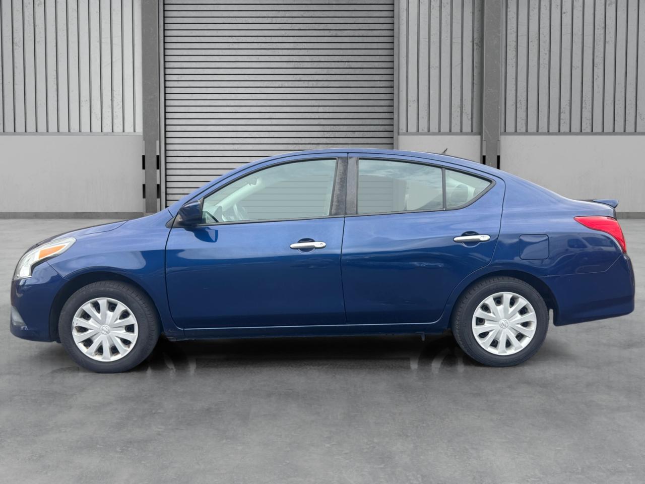 Nissan Versa Sedan SV CVT 2019