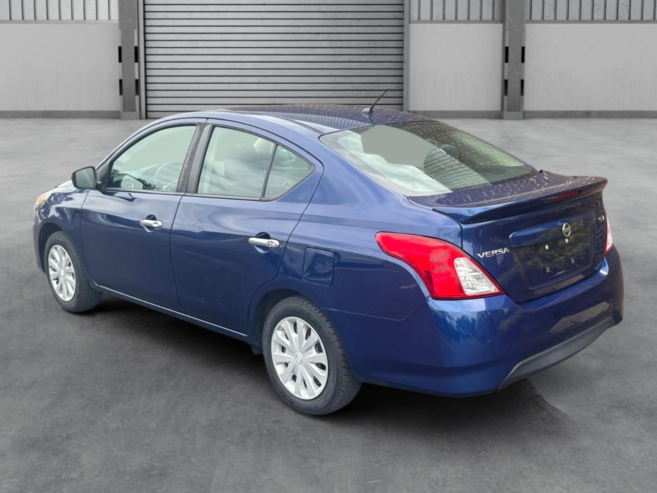 Nissan Versa Sedan SV CVT 2019