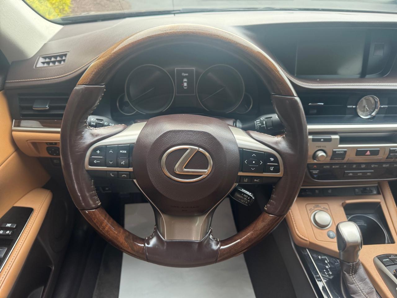 Lexus ES ES 350 FWD 2017