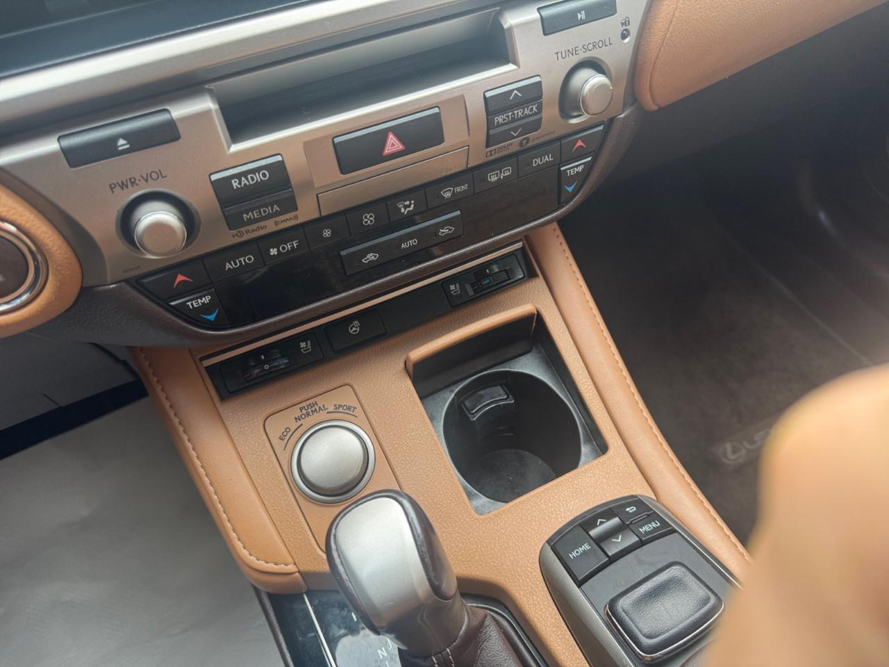 Lexus ES ES 350 FWD 2017