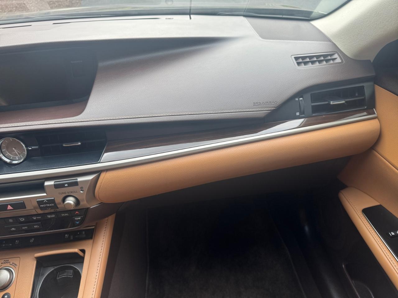 Lexus ES ES 350 FWD 2017