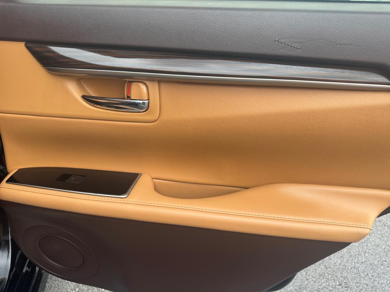 Lexus ES ES 350 FWD 2017
