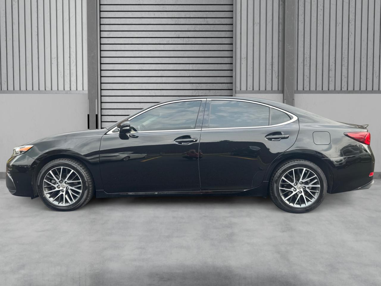 Lexus ES ES 350 FWD 2017