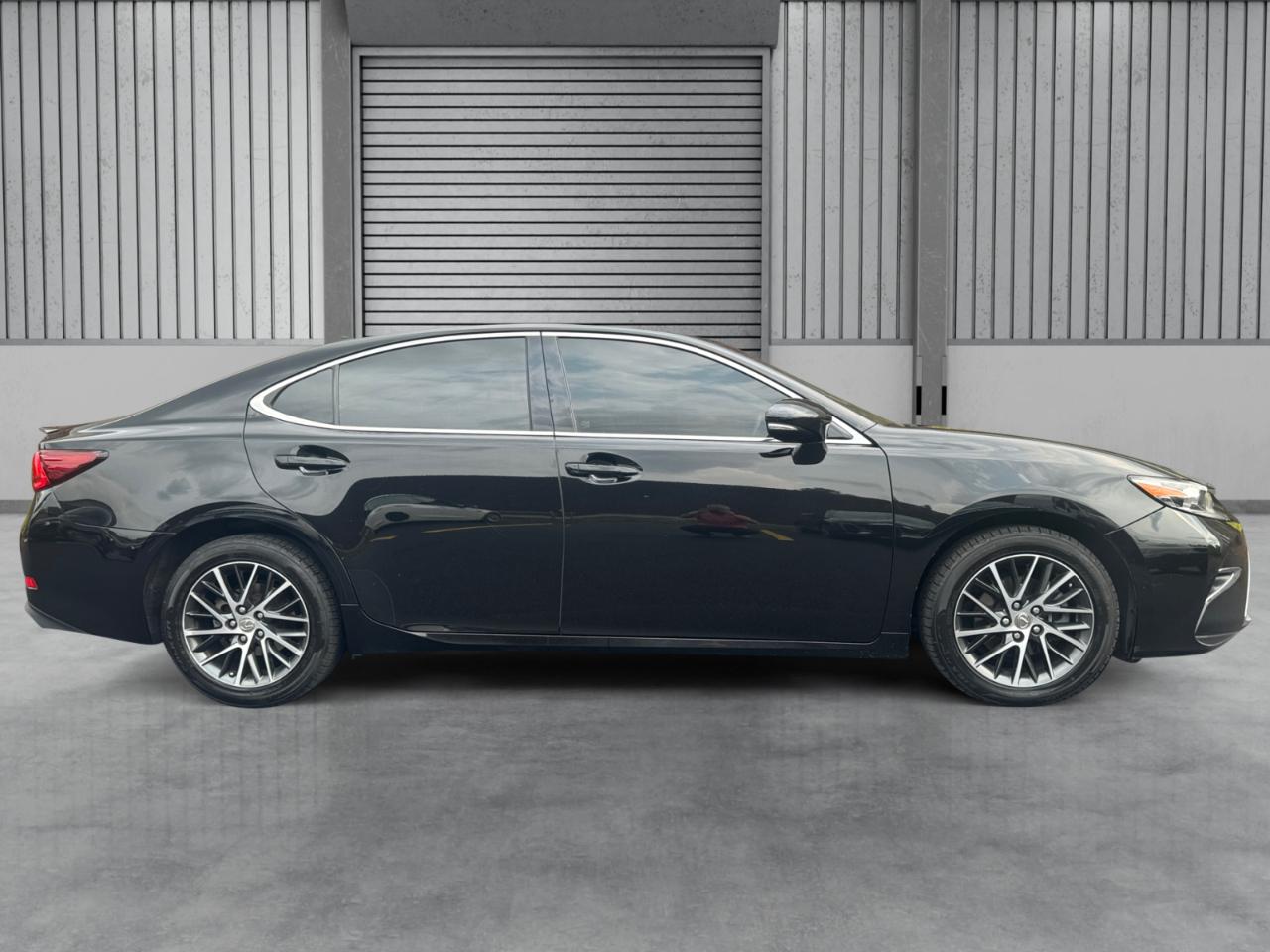 Lexus ES ES 350 FWD 2017