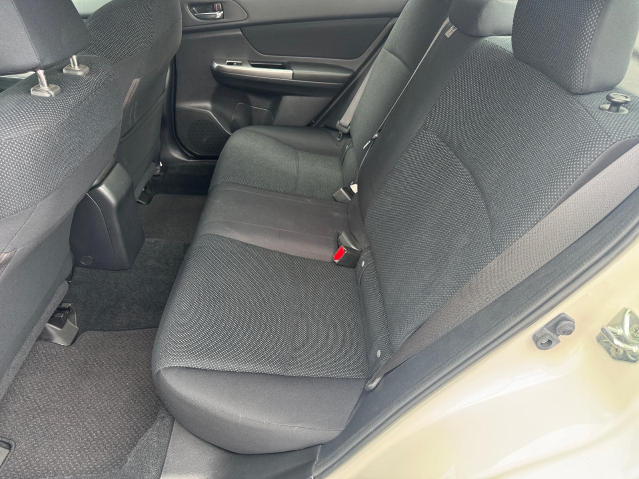 Subaru Impreza Sedan 4dr CVT 2.0i Premium 2016