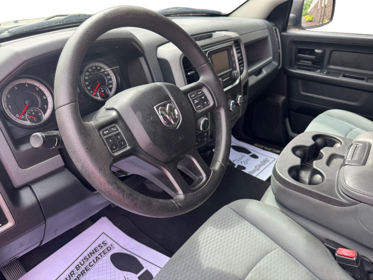RAM 1500 Express 4x4 Quad Cab 6'4" Box 2017