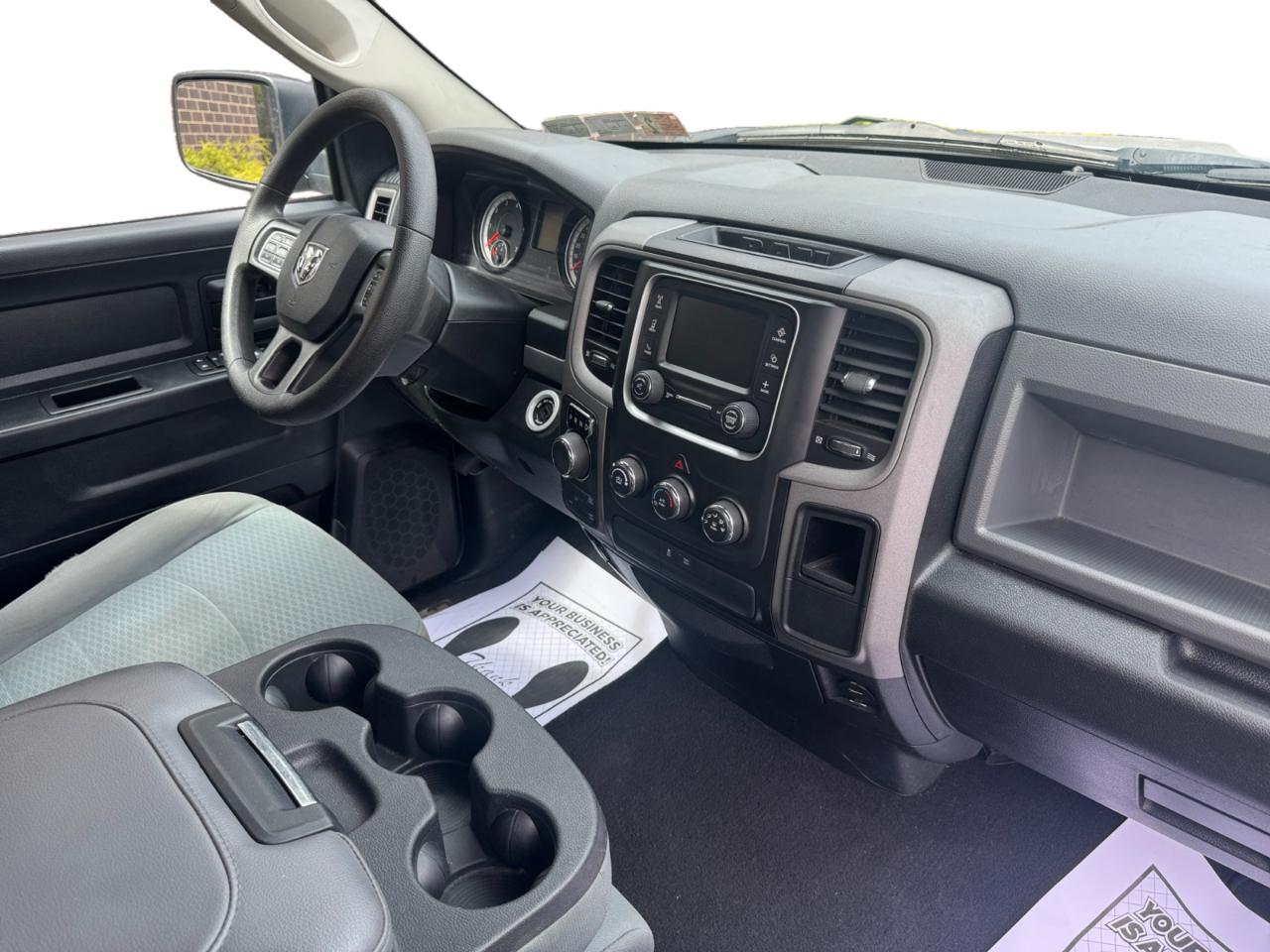 RAM 1500 Express 4x4 Quad Cab 6'4" Box 2017