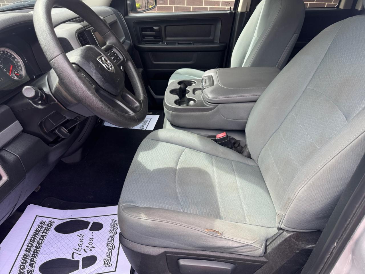 RAM 1500 Express 4x4 Quad Cab 6'4" Box 2017