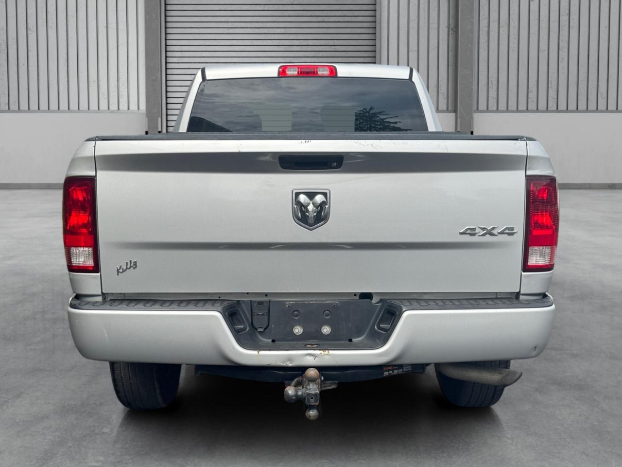 RAM 1500 Express 4x4 Quad Cab 6'4" Box 2017