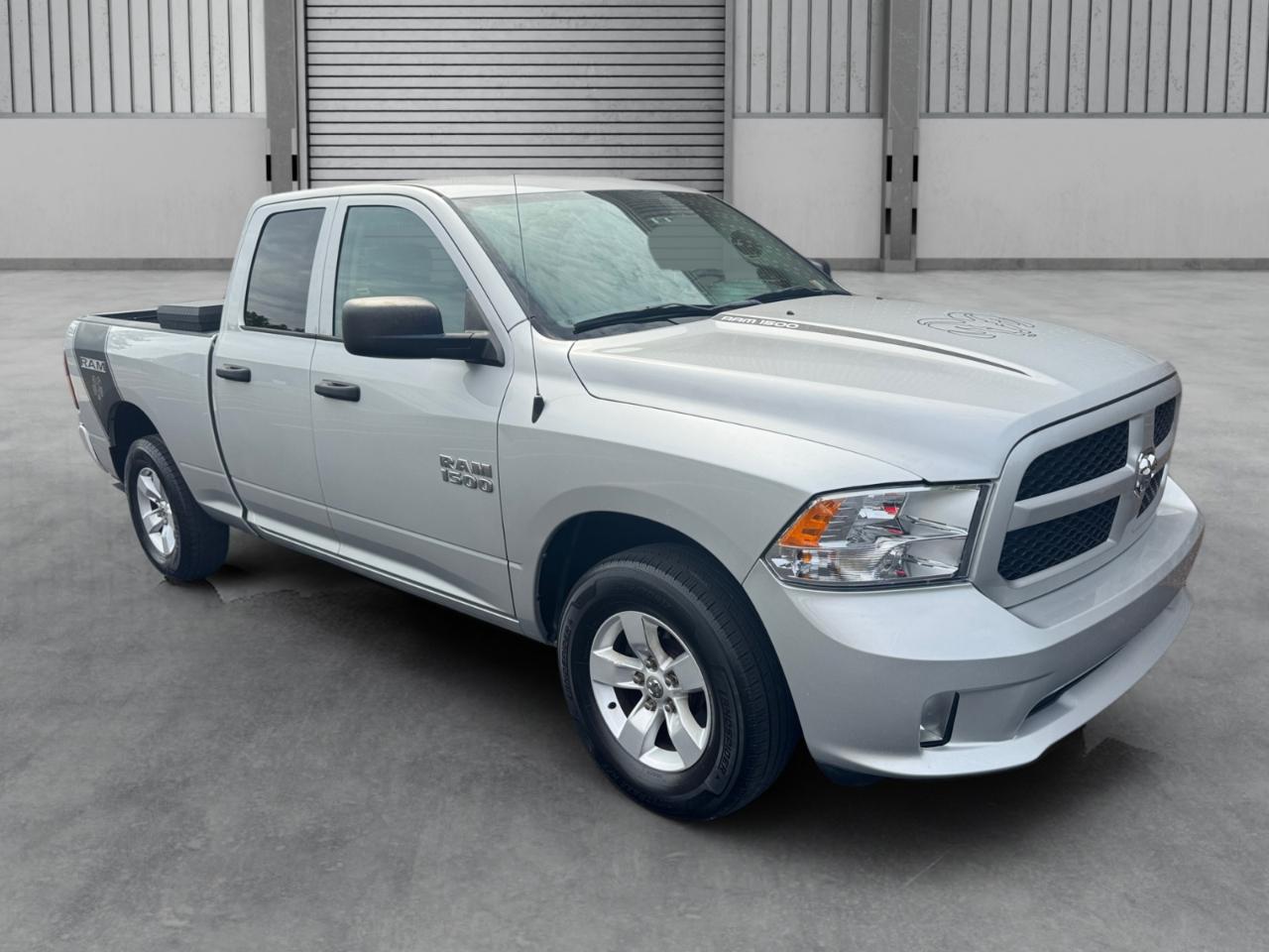 RAM 1500 Express 4x4 Quad Cab 6'4" Box 2017