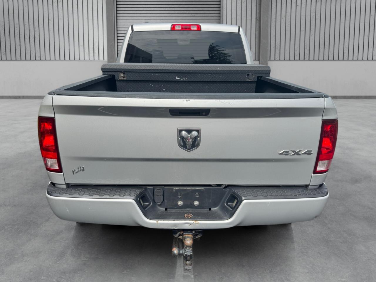 RAM 1500 Express 4x4 Quad Cab 6'4" Box 2017