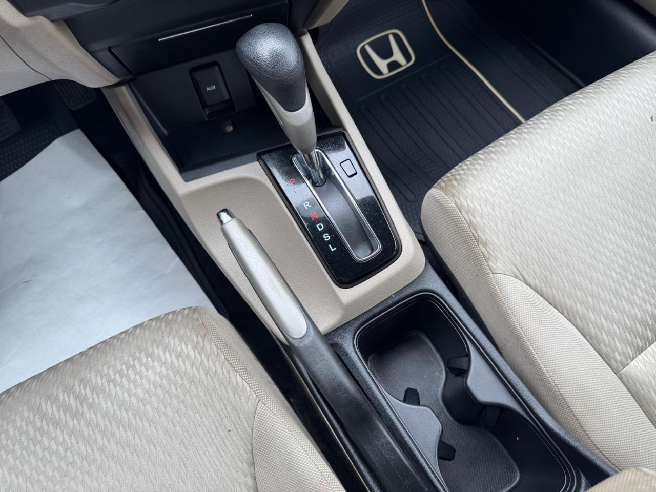 Honda Civic Sedan 4dr CVT LX 2015