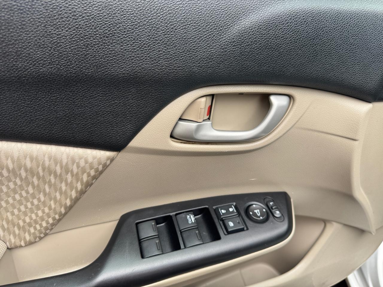 Honda Civic Sedan 4dr CVT LX 2015