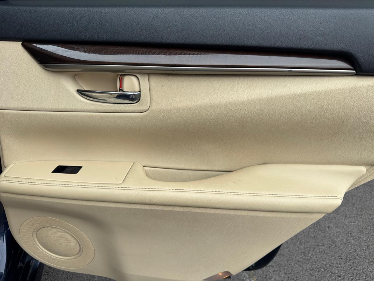 Lexus ES 350 4dr Sdn 2014