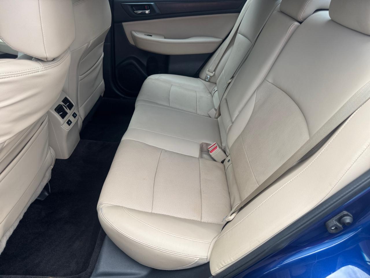 Subaru Legacy 4dr Sdn 2.5i Limited PZEV 2015