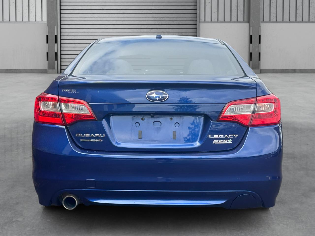 Subaru Legacy 4dr Sdn 2.5i Limited PZEV 2015