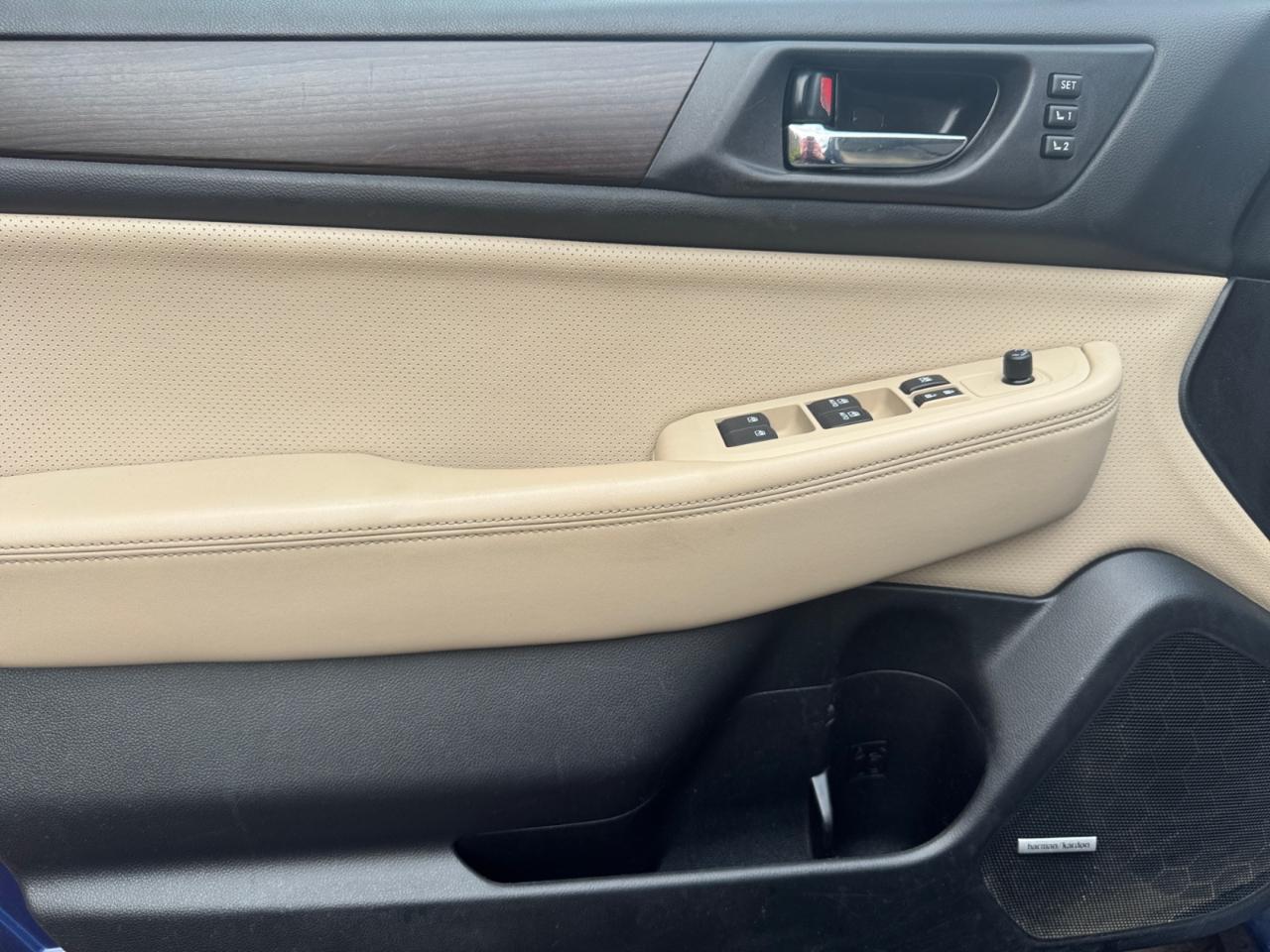 Subaru Legacy 4dr Sdn 2.5i Limited PZEV 2015
