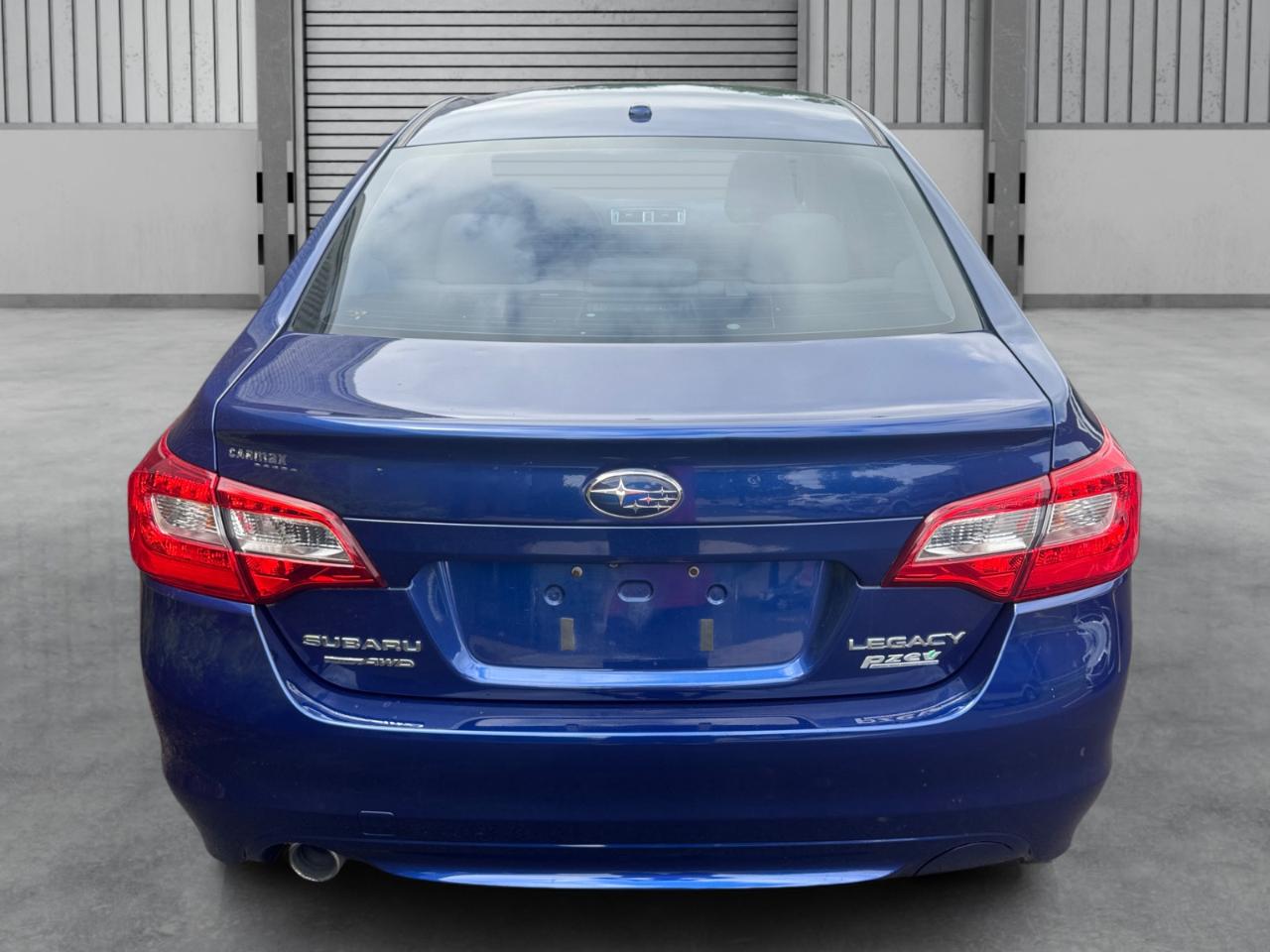 Subaru Legacy 4dr Sdn 2.5i Limited PZEV 2015
