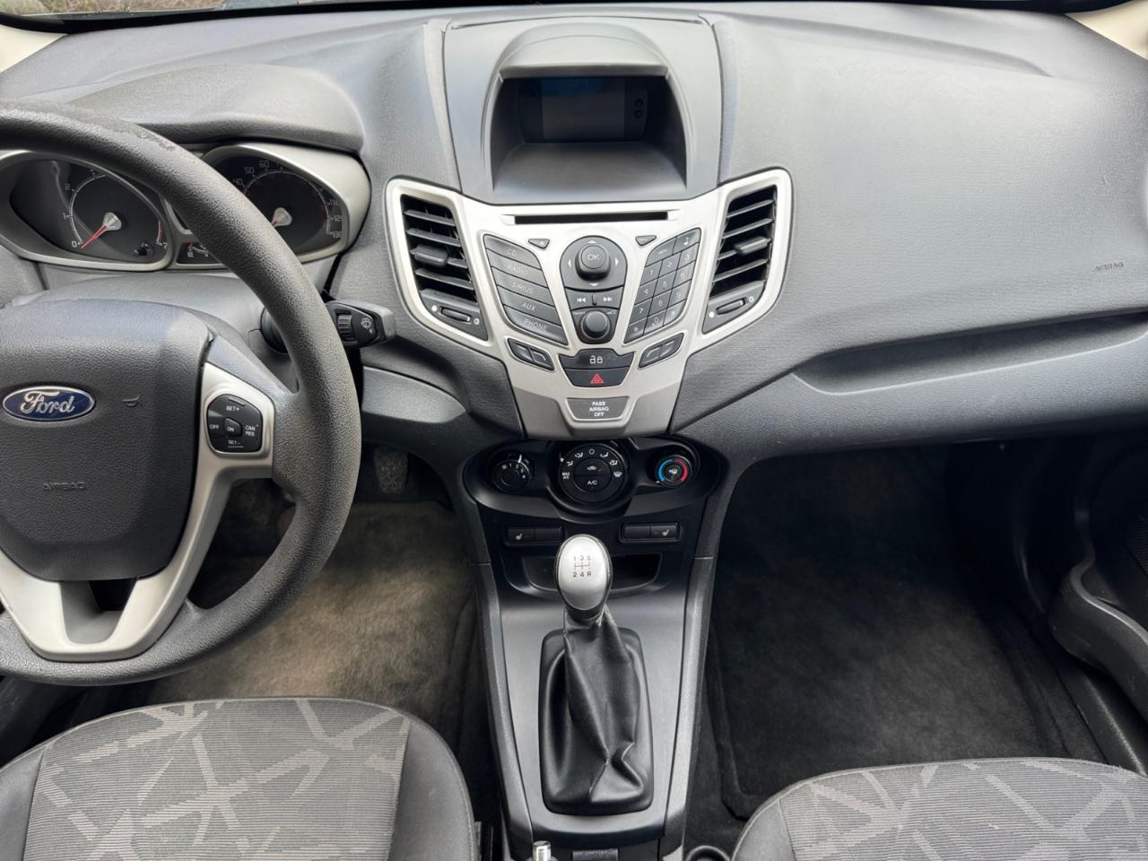 Ford Fiesta 5dr HB SE 2013