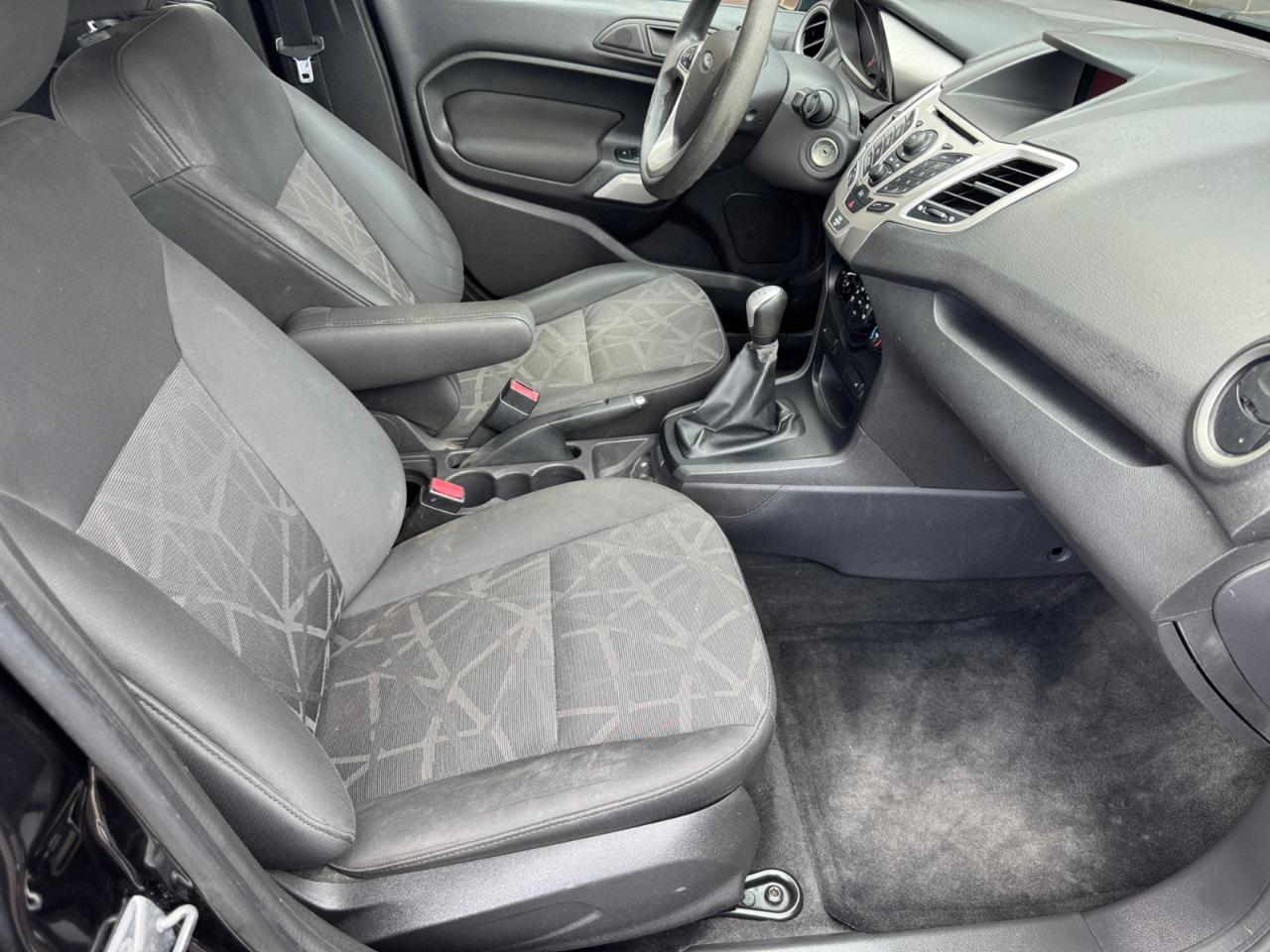 Ford Fiesta 5dr HB SE 2013
