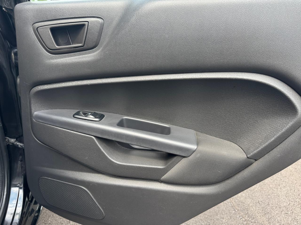 Ford Fiesta 5dr HB SE 2013
