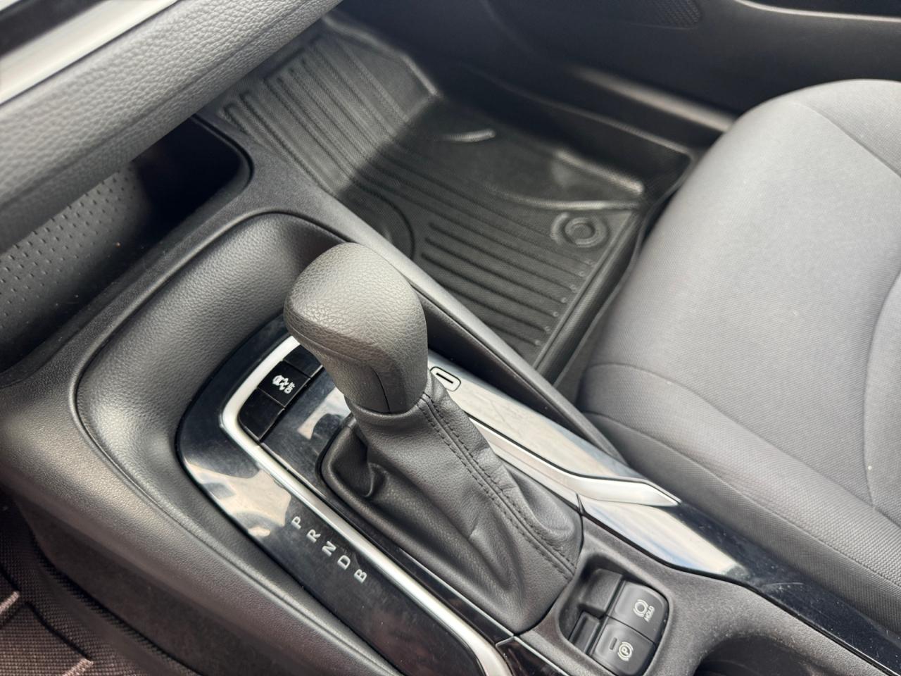 Toyota Corolla LE CVT (Natl) 2020
