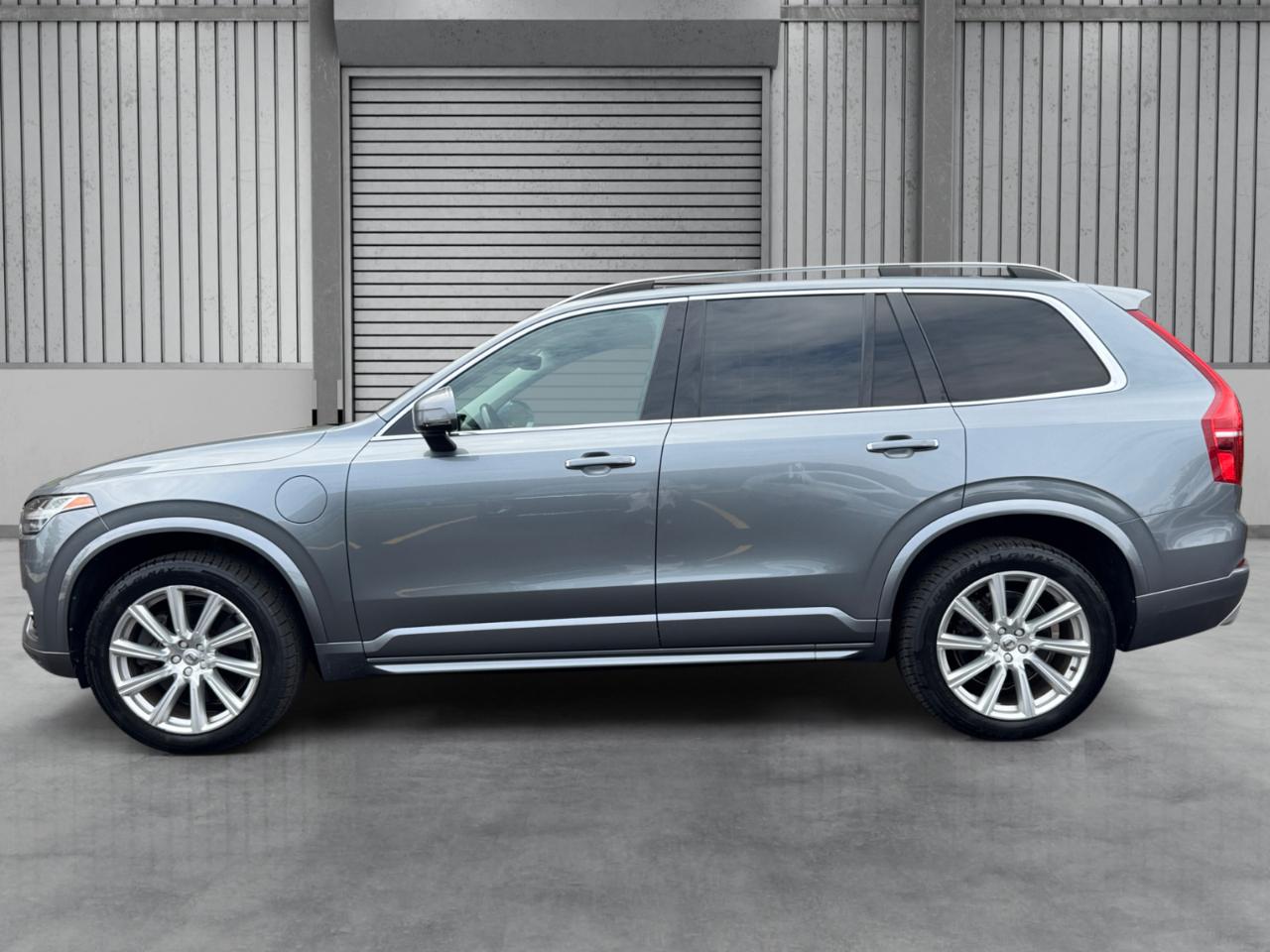 Volvo XC90 Hybrid AWD 4dr T8 Momentum 2016