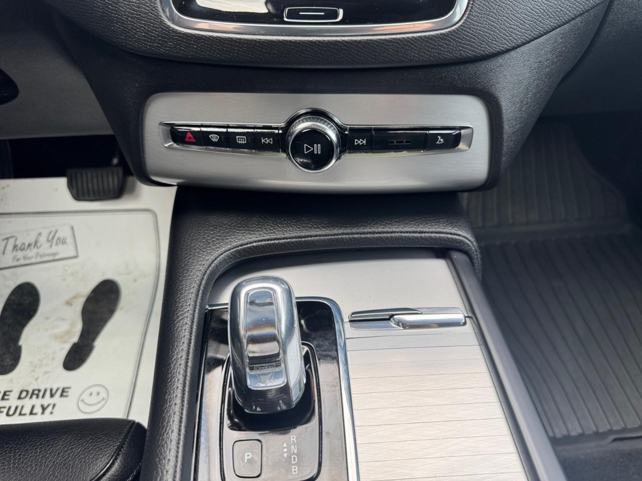 Volvo XC90 Hybrid AWD 4dr T8 Momentum 2016