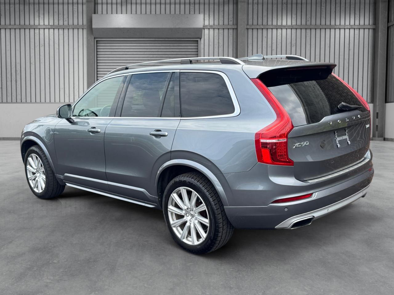 Volvo XC90 Hybrid AWD 4dr T8 Momentum 2016