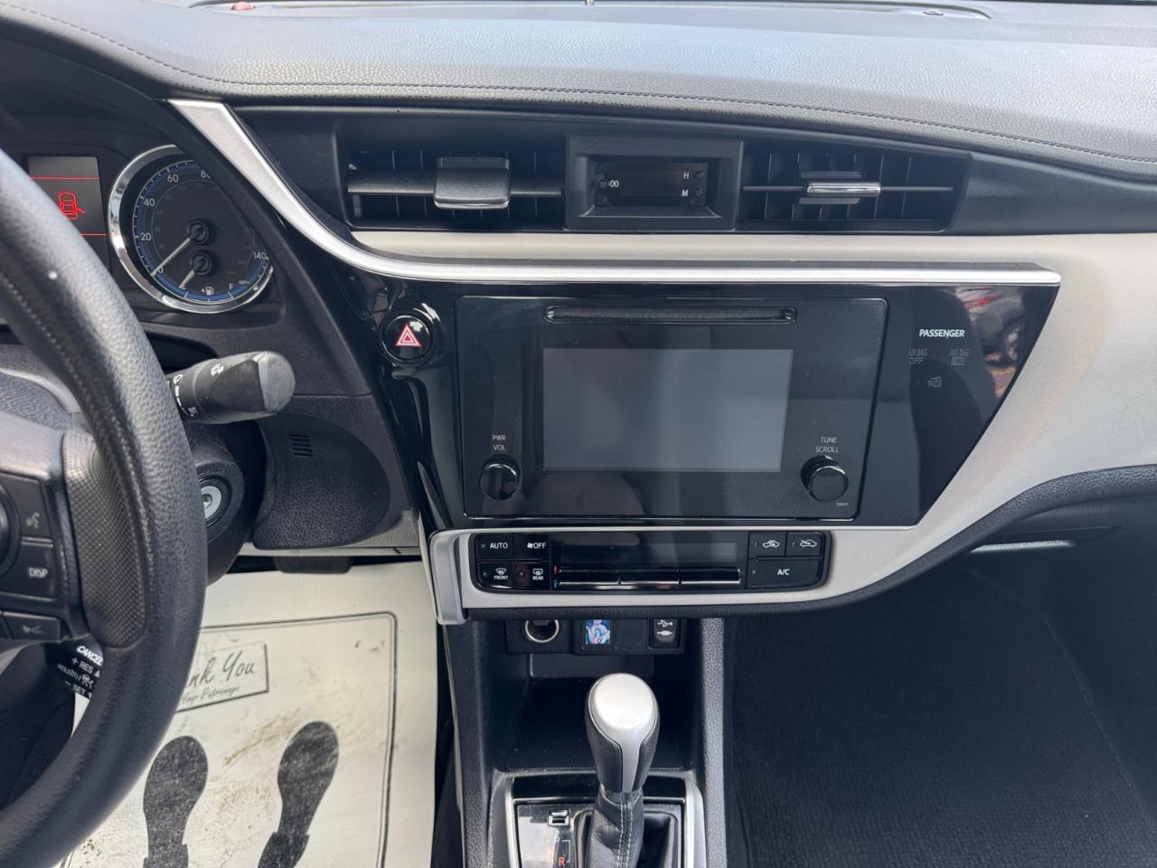 Toyota Corolla LE CVT (Natl) 2017
