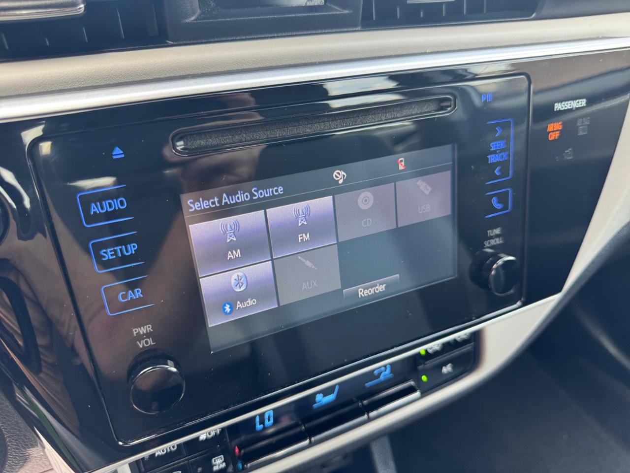 Toyota Corolla LE CVT (Natl) 2017