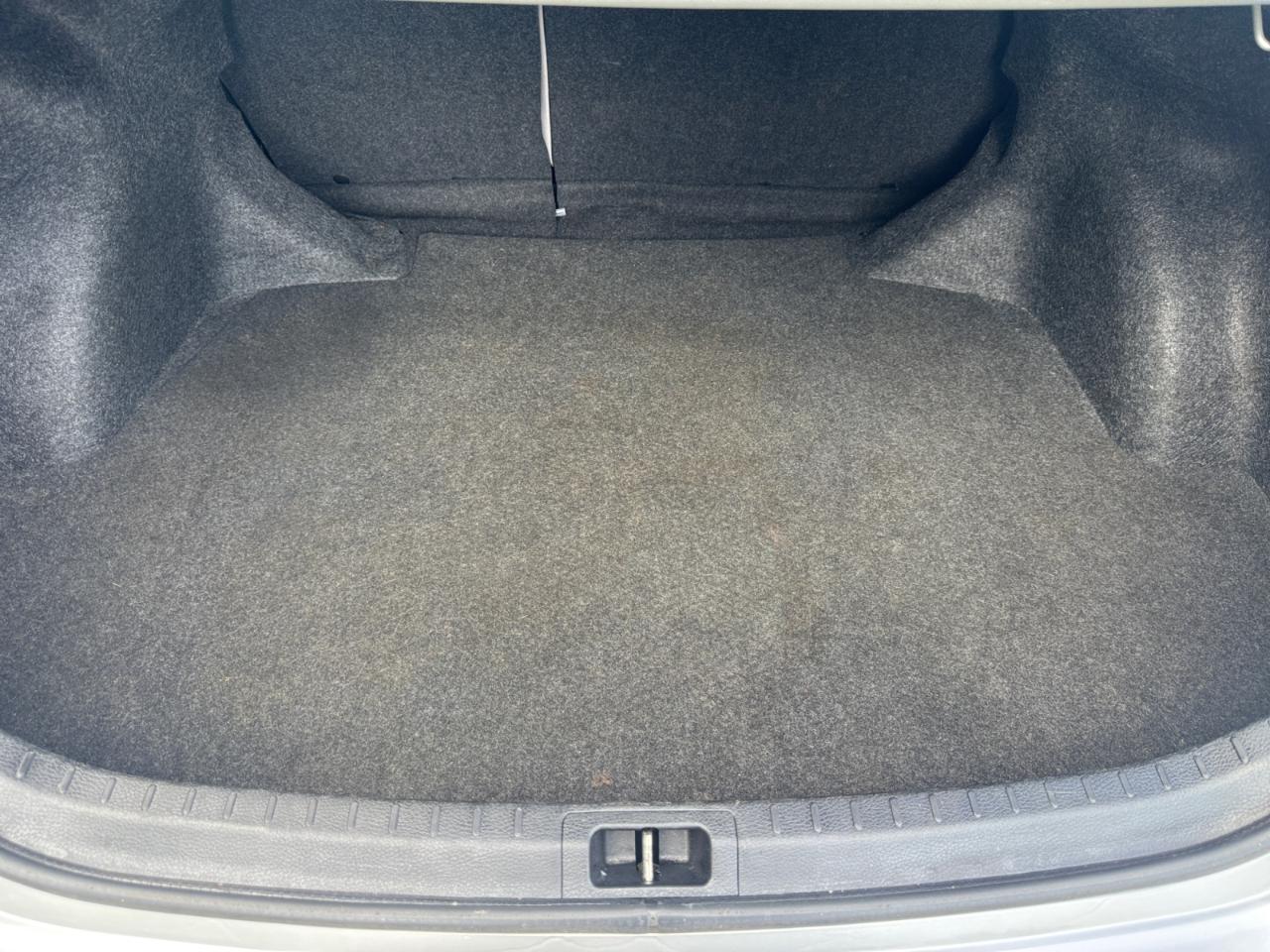 Toyota Corolla LE CVT (Natl) 2017