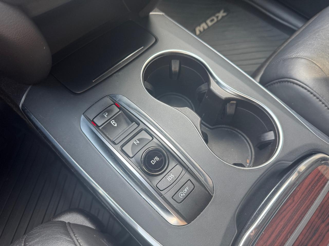 Acura MDX SH-AWD 4dr w/Advance 2016