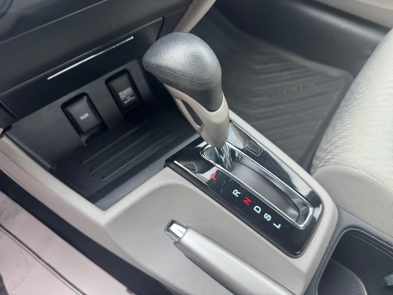 Honda Civic Sedan 4dr CVT LX 2015