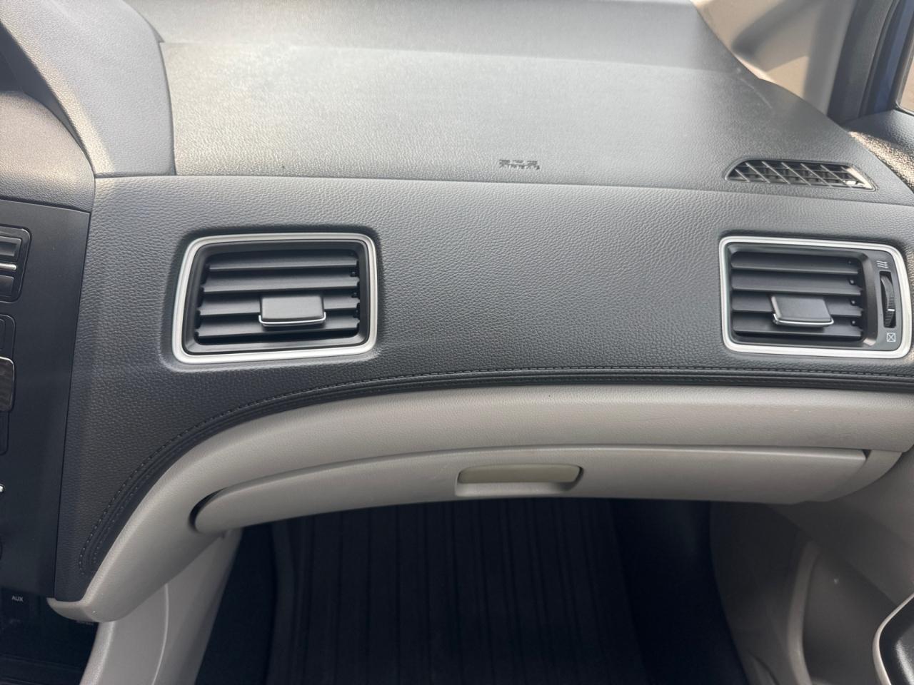 Honda Civic Sedan 4dr CVT LX 2015