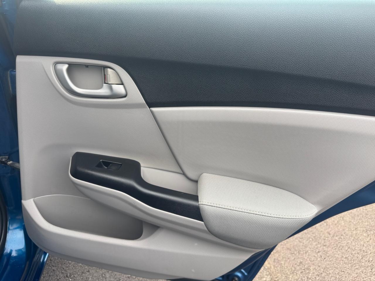 Honda Civic Sedan 4dr CVT LX 2015