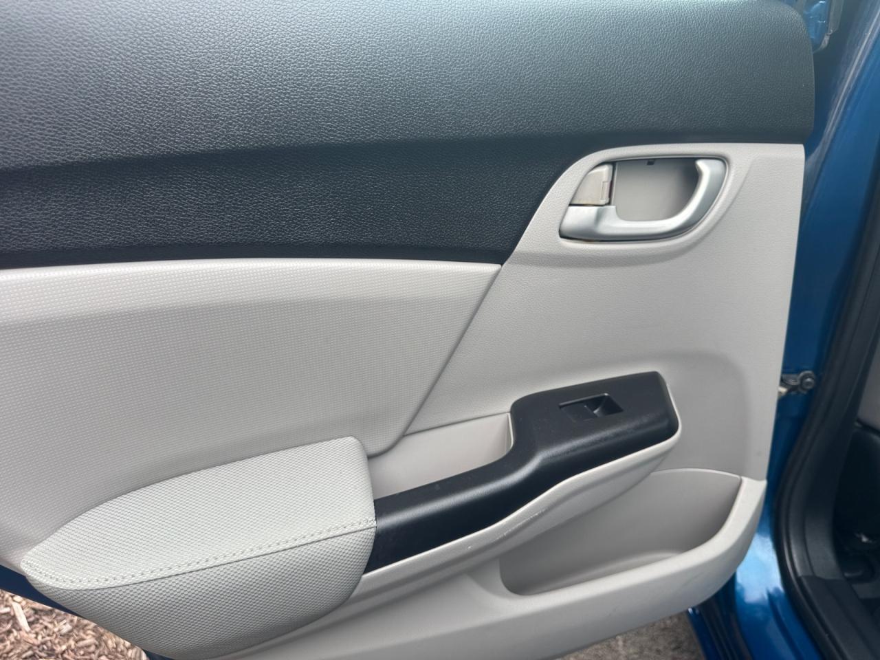 Honda Civic Sedan 4dr CVT LX 2015