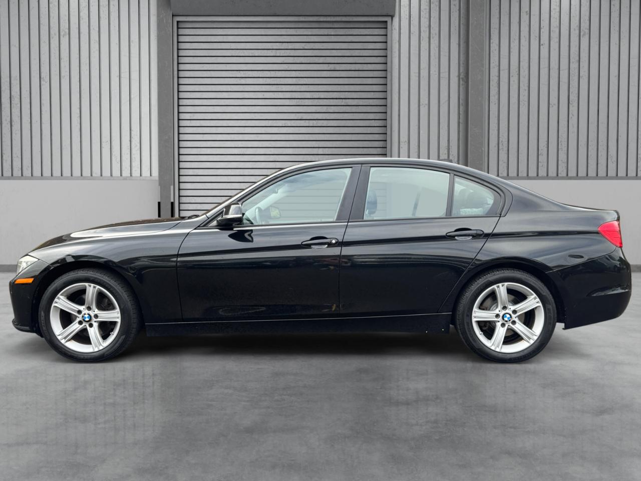 BMW 3 Series 4dr Sdn 328i xDrive AWD SULEV 2015