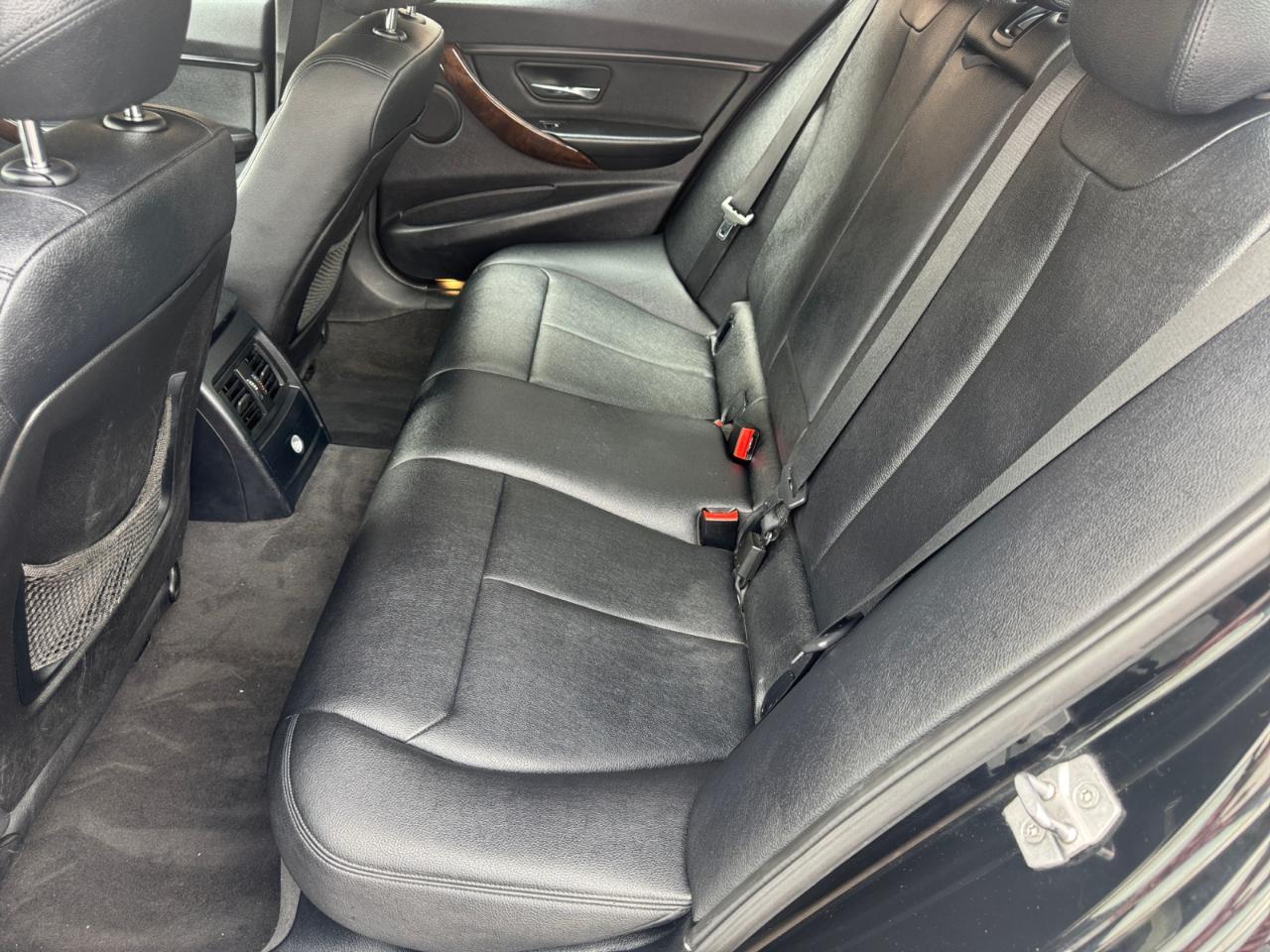 BMW 3 Series 4dr Sdn 328i xDrive AWD SULEV 2015
